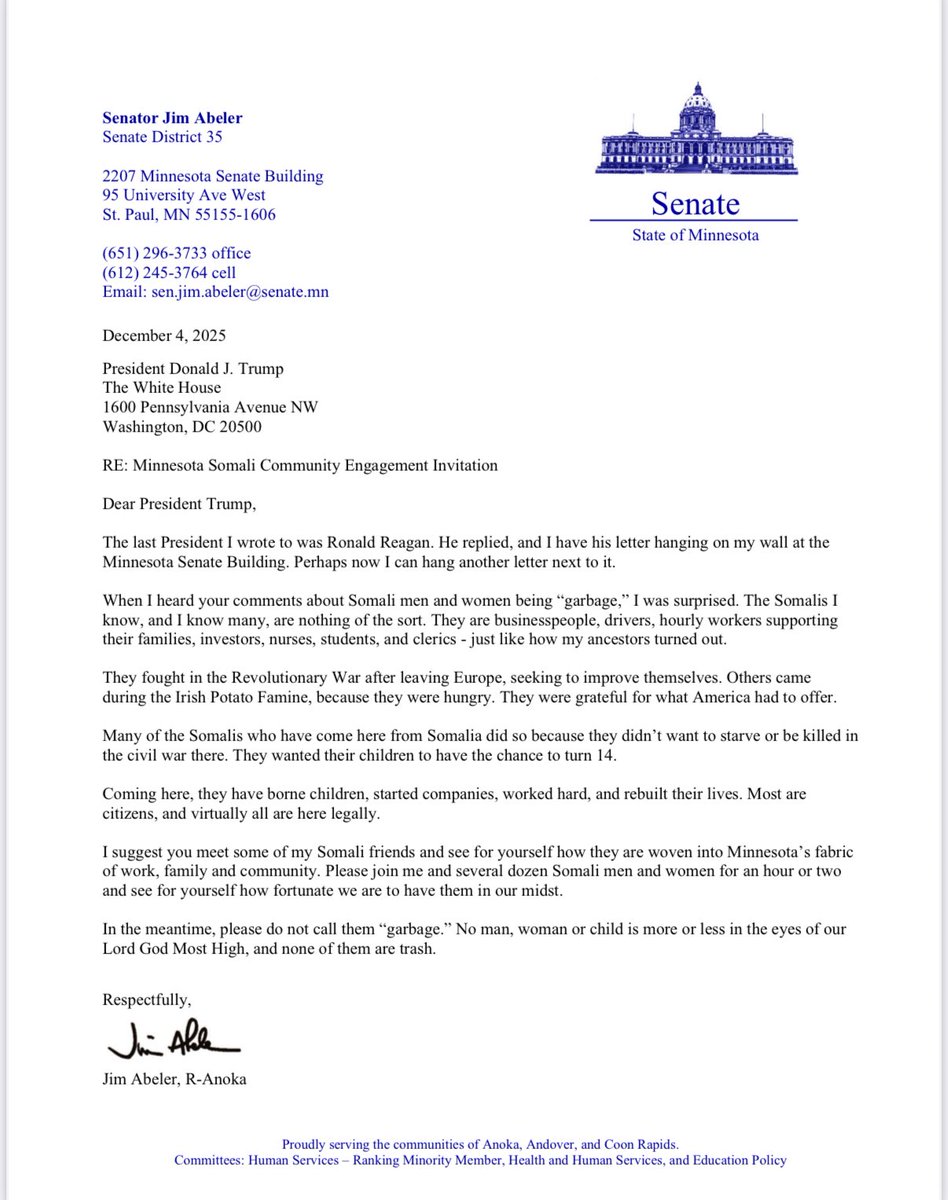 ZaynabMMohamed's tweet photo. Thank you Senator @jimabeler for acknowledging that Somali-Minnesotans  are humans and deserve respect. 

This is what leadership looks like💜 https://t.co/k5iyy4VY1M