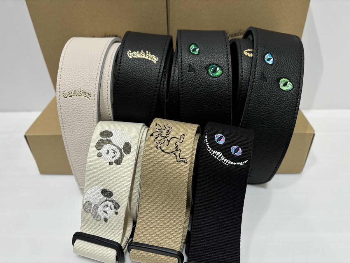 shima_togo's tweet photo. /
ストラップ入荷!
\
#Grandeuomo、#TENDERSTRAP より各種ストラップが入荷しました!
自分へのクリスマスプレゼントに良いストラップ、いかがですか? https://t.co/vmTtAZtloO