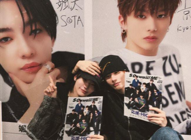 eclipsekyota's tweet photo. "Untold"

Sosuke–Kyota one-shot au

Dua remaja bertemu dalam sunyi, saling mengenali luka yang tak terucap. Di dunia yang terus menuntut, mereka justru menemukan, terkadang hanya cukup satu orang yang melihatmu untuk membuat gelap terasa tidak sepenuhnya menelan. https://t.co/emmjBQLlJl
