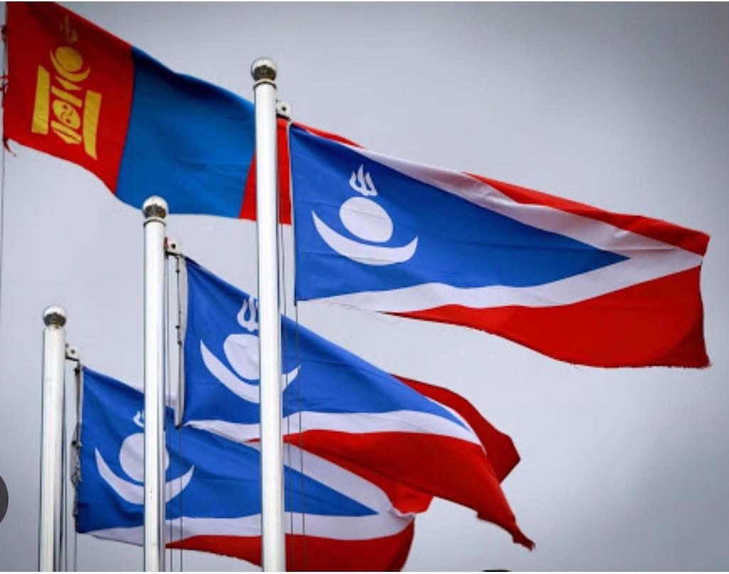 Ардчилсан хувьсгалын 35 жил, ардчиллын төлөөх намууд нэгдэж Ардчилсан нам байгуулагдсаны 25 жилийн ойн баярын мэнд дэвшүүлье.