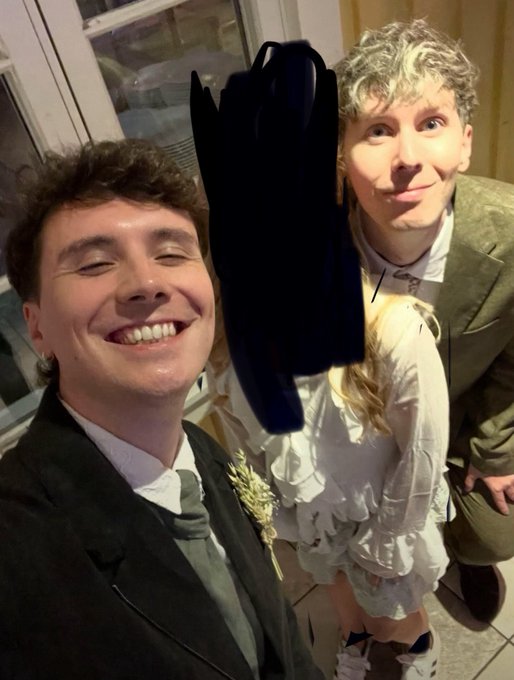 they're matching 🥺🥺 bc they're a set 🥺🥺 do not separate 💔💔