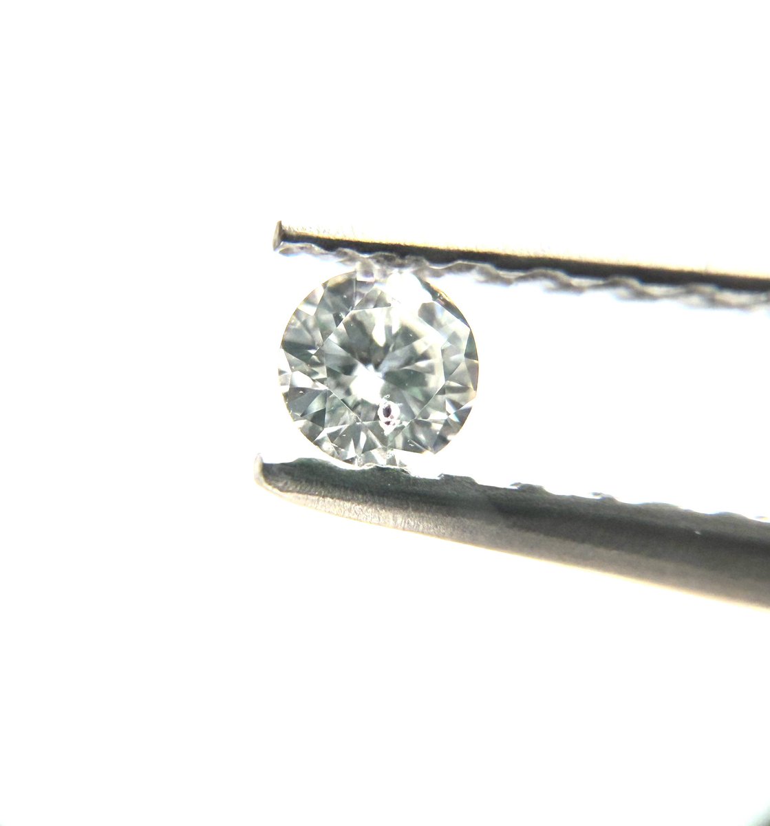 GemaxStone's tweet photo. ガーネット in ダイヤモンド💎
数個ご用意しております。今回は貴重なラウンドカットが多いです✨

// 東京ミネラルショー : 会場3 / R-686 // 

💎
💎
💎

#ダイヤモンド
#ガーネットinダイヤモンド
#fancywhite 
#fancywhitediamond 
#GemaX https://t.co/PC0UD3b1Tn