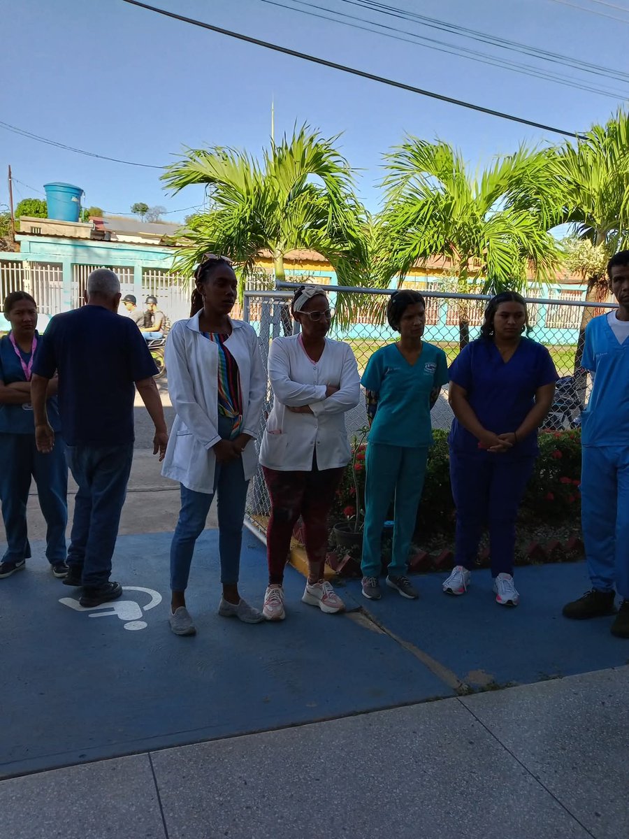 La promoción y educación para la salud constituyen pilares fundamentales para una atención integral,oportuna y de calidad.Un ejemplo fehaciente de este compromiso es la labor diaria en la Sala de Rehabilitación Integral Dr. Ricardo Isidro Bernal,municipio Monagas.
#CubaPorLaVida