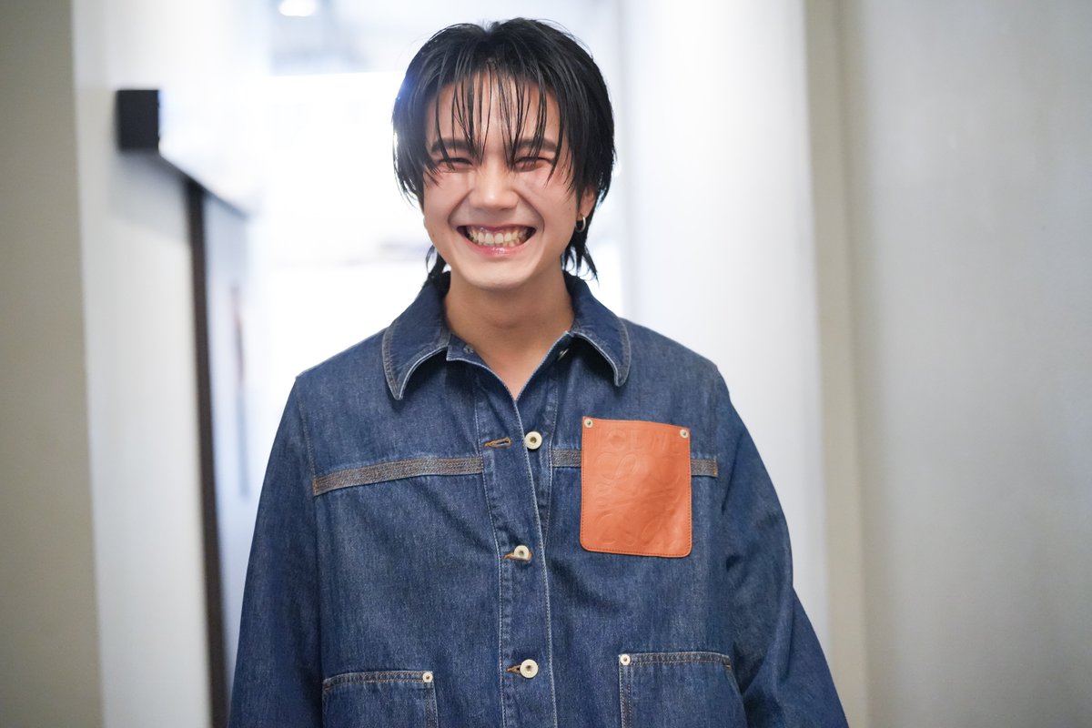 ยิ้มหวานพร้อมแล้วววว

BUILD BKK FANSIGN 

#UNLEASHTHEBUILDDAY1