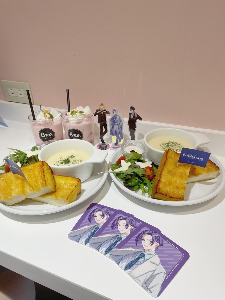 MMAOI419's tweet photo. 葵くんの王子様❄️💜な姿が見れて心もお腹も大満足な1日だったよᒄᵒᵏⁱ(꜆˘͈ෆ˘͈꜀)ᒄᵒᵏⁱ https://t.co/IRMQB3izX4