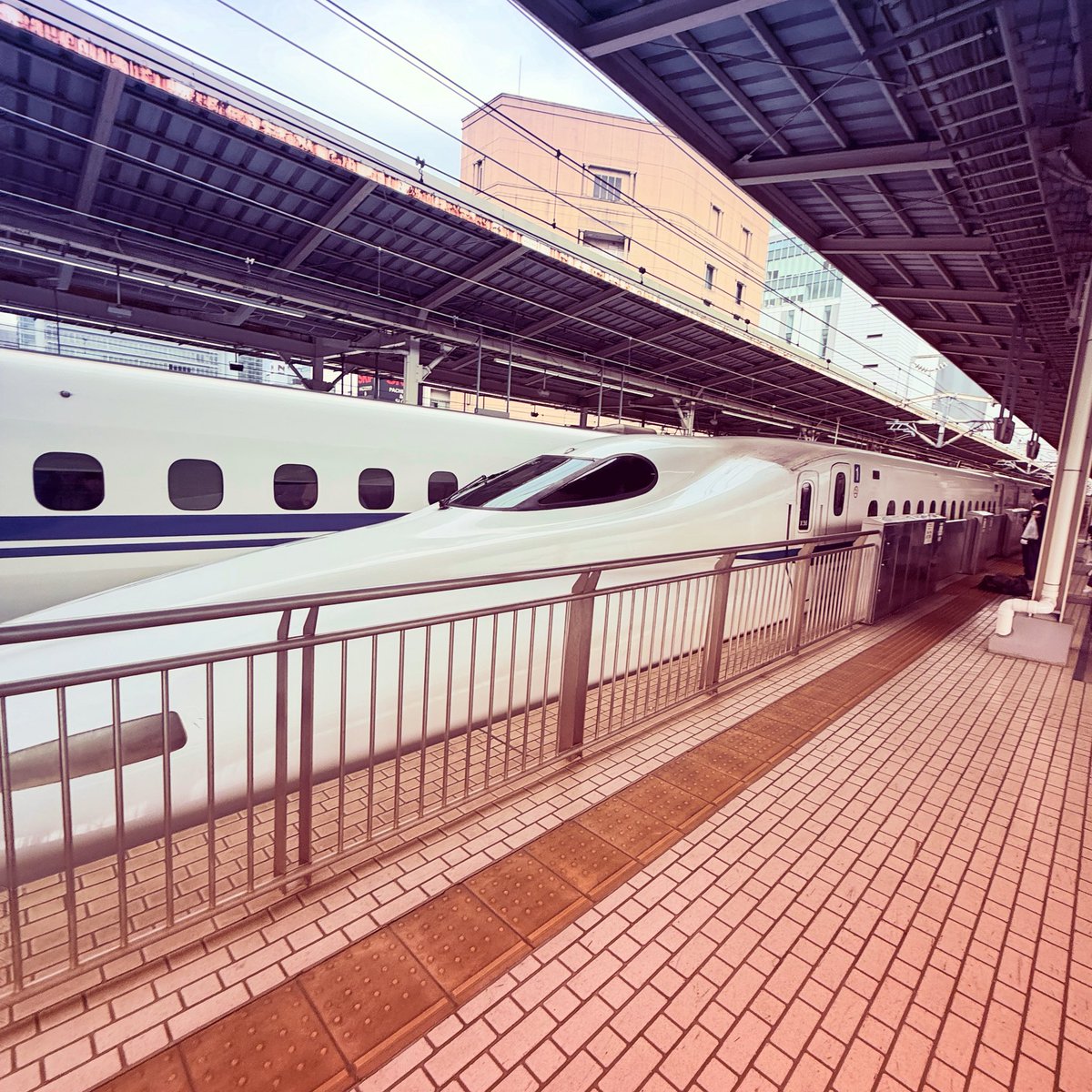 忘年会へ🚅🍶

#忘年会 #新幹線