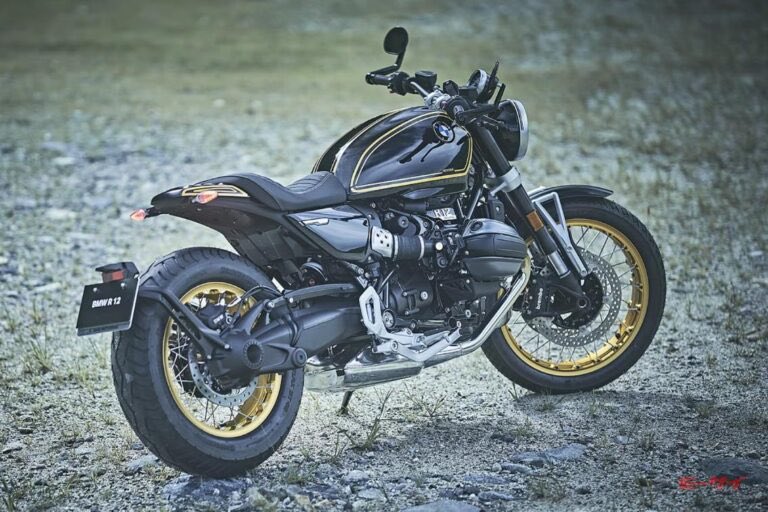 BMWモトラッドが、新感覚クルーザーR12の特別仕様「R12 LIMITED EDITION」を発表❗️

この限定モデルは「リア・クロージャー Bobber」キットを装着し、リヤタイヤを大胆に見せた軽快なボバースタイルが特徴。

日本国内では40台限定で販売、価格は260万3000円。

mc-web.jp/motorcycle/182…