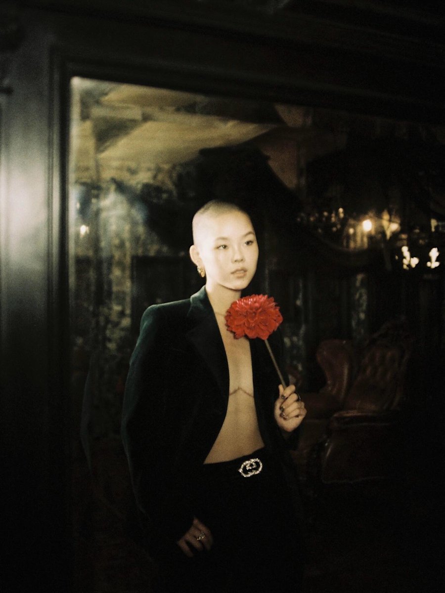 mamechandazo's tweet image. XG 인스타그램 #코코나 #COCONA 

안녕하세요, 코코나입니다. 🐉
오늘로 스무살이 되었어요.
스무살이라는 전환점을 맞이하여 지금까지 마음 속 깊은 곳에 담아두었던 생각을 이야기하고자 글을 써요.
저는 AFAB 트랜스매스큘린 논바이너리입니다.
올해, 가슴 절제 수술을 받았습니다. 
태어났을 때의…