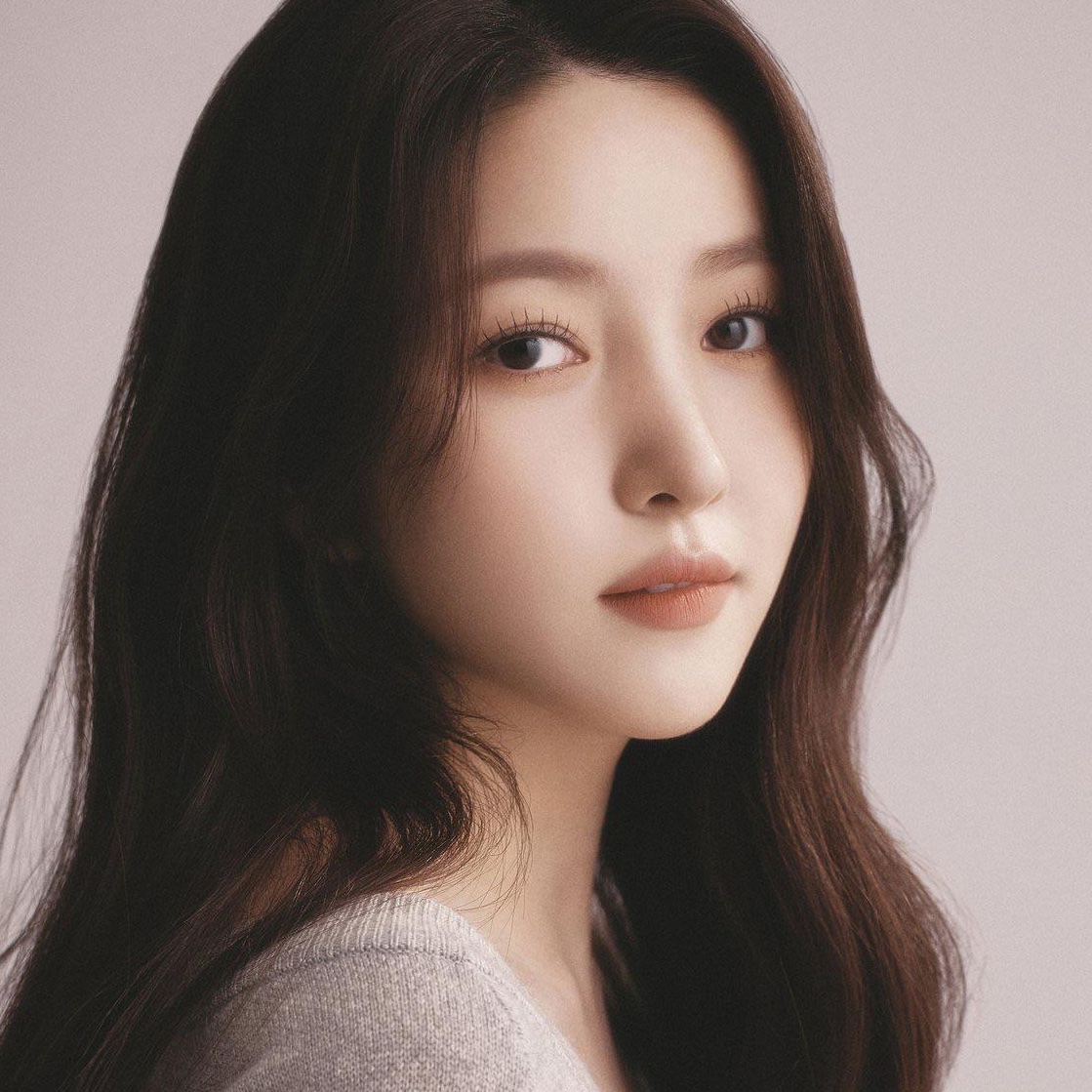 PopBase's tweet image. Happy 30th birthday to the talented Sowon of GFRIEND