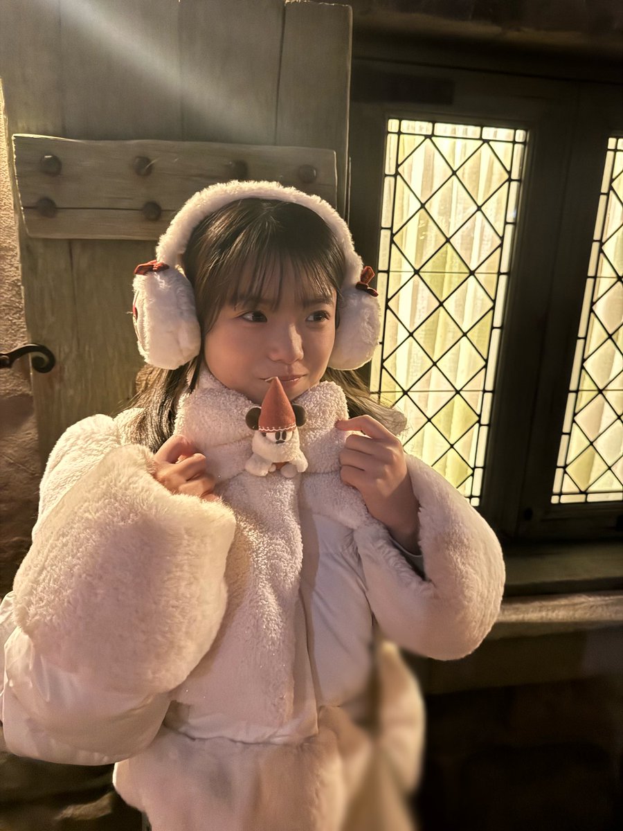稽古が終わったら冬になってたので、
ディズニークリスマスしてきた🎄*:°