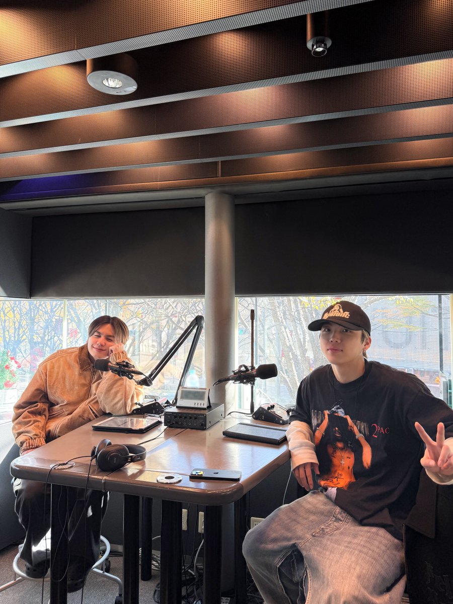 MILLIBILLI813's tweet photo. 土曜24時からはMILLION BILLION
🗣️#BEFIRST 

今週はSHUNTO&amp;MANATOが
世界の音楽と共にお届け🎧

JUNONが #綱啓永 さんを
お迎えしての対談も🤝
２人が出演している映画
『WIND BREAKER ／ウィンドブレイカー』
について語ります
 
📻https://t.co/vjNWzaggrz
#jwave #ミリビリ #映画ウィンブレ https://t.co/agcnWZRgGM