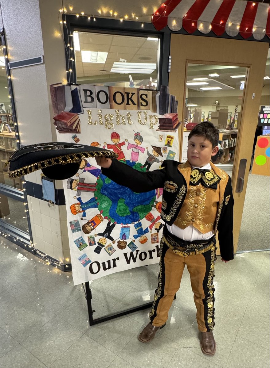 A beautiful Multicultural Night, where our ⁦<a href="/Westsideleaders/">Westside Elementary</a>⁩ share a piece of themselves with our greater community!  ⁦<a href="/WestsidePTA1/">WestsidePTA</a>⁩ ⁦<a href="/LeanderISD/">Leander ISD</a>⁩