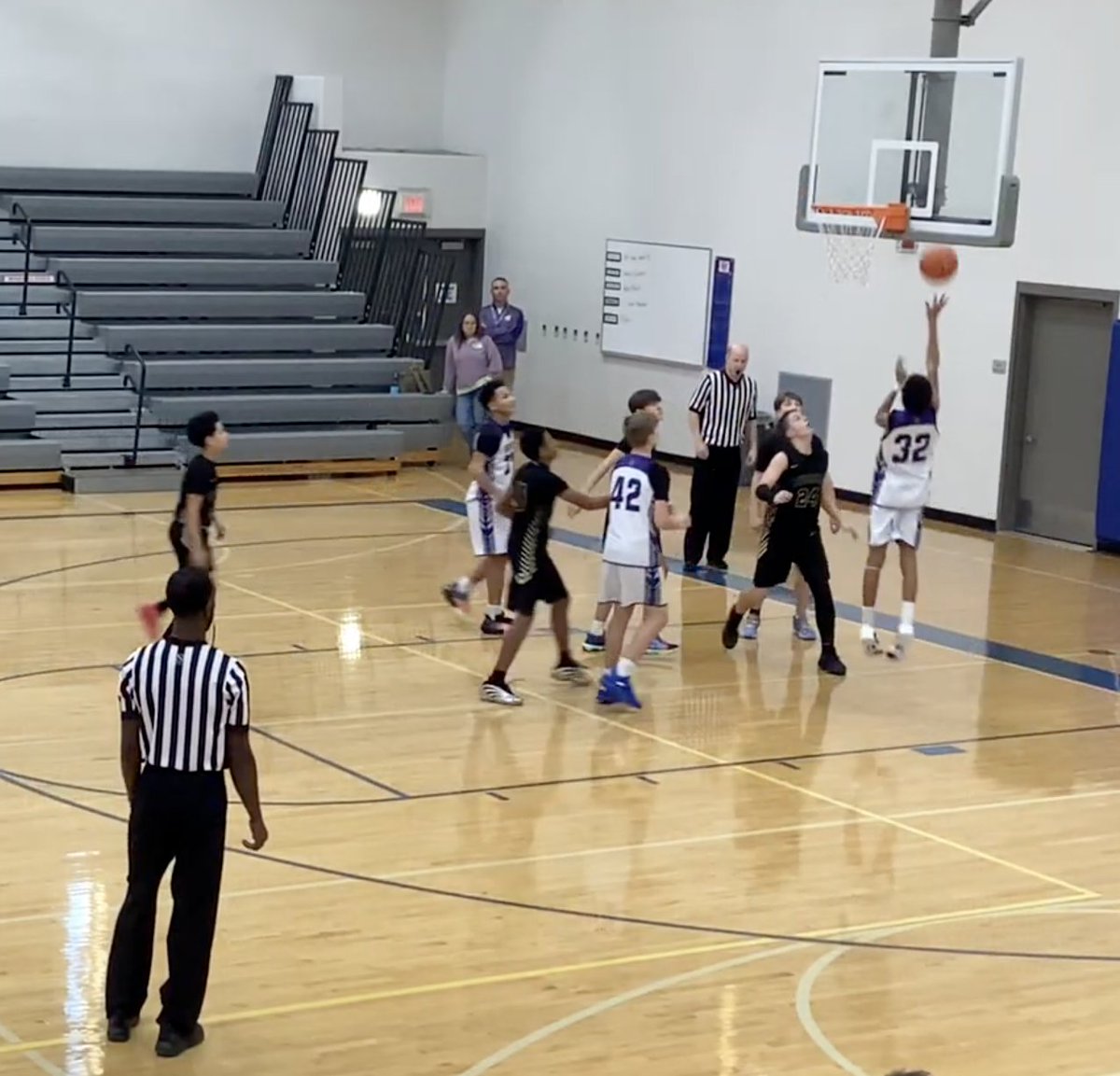 Lewis & Clark Basketball tweet media