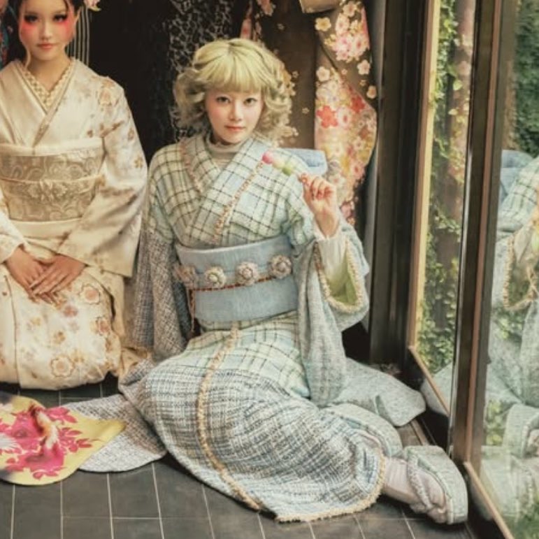 she looks like my wife