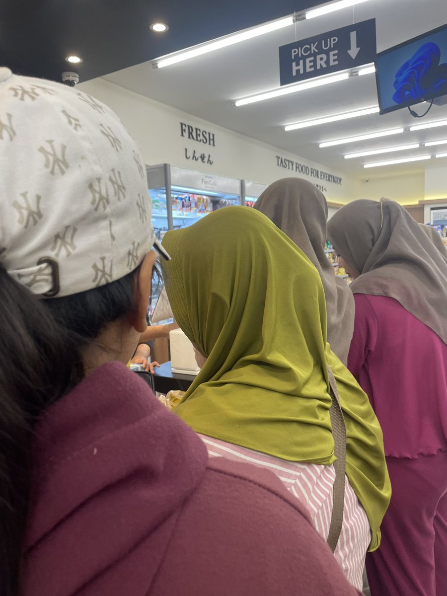 alvi rohma tweet media