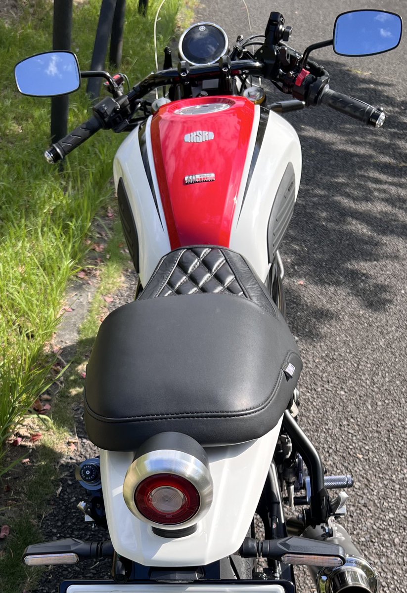 柄で選んだわけではないのに共通する何か。

仮面ライダーのサイクロン号が刷り込まれてるのかも。

中古CBは配線が雑に弄られてたり、電装系が怪しかったりするので、サービスマニュアル眺めじっくり遊ぶ。

#cb750 #RC42 乗りの皆さま、よろしくです。
一方で #XSR155 の楽しさもまた再認識中。