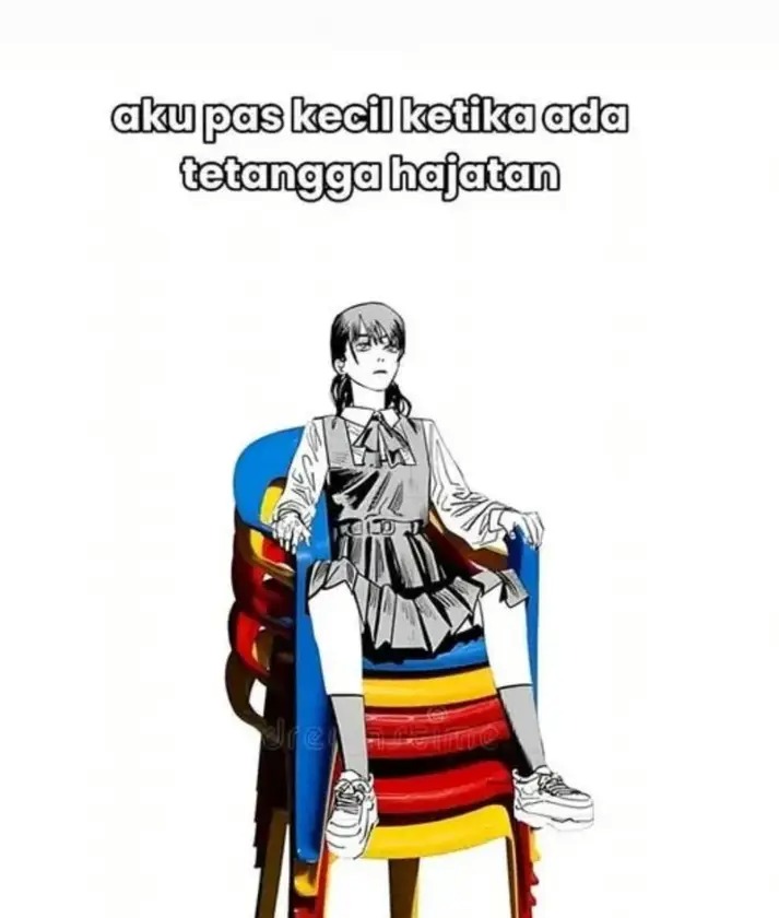 Habis itu dimarahi karena bikin kursi paling bawah rusak yeet!