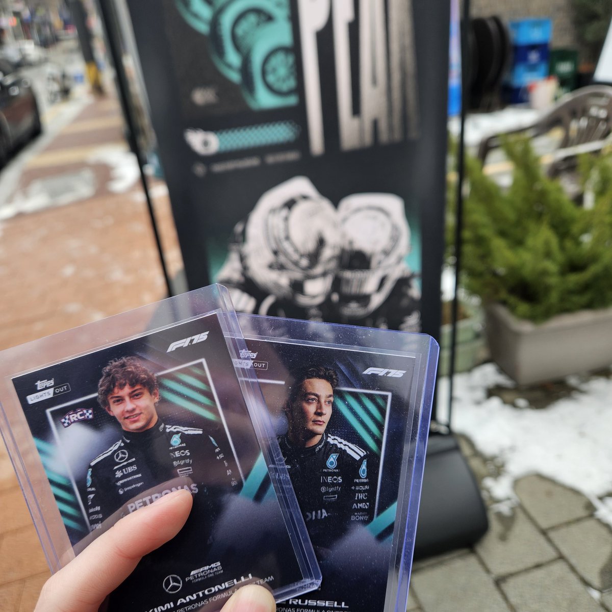 mangle063's tweet photo. #totheapexwego
너무 아름다운 카페엿어요.. 디피가 진짜 예쁨! https://t.co/HeDKv5tZt2