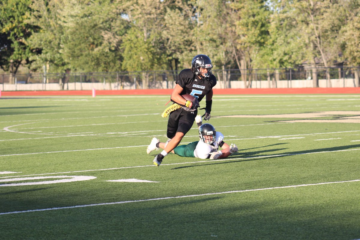 KaleHarris17317's tweet photo. https://t.co/iQ7z9WqfLV 
Check out my 8th grade seasson  highlights 🔥🔥 https://t.co/CLy8RDvVjN
