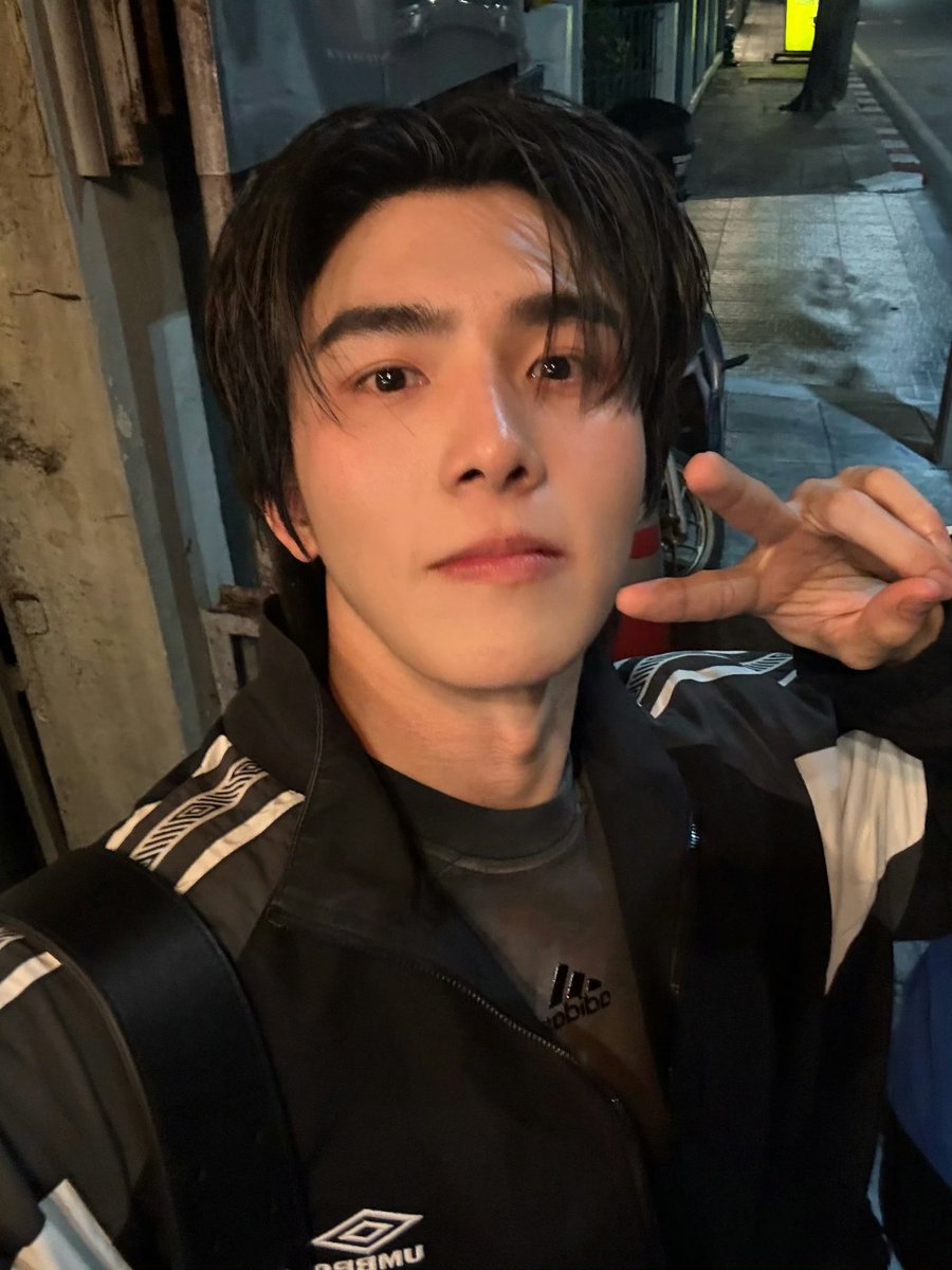 teddybxxm's tweet photo. WEIBO UPDATE • 051225 

ᯓ✦∘˙ #BXXMRVW #RVW  ࣪⋆ 🐋 ˚ https://t.co/YOP7AQ5bdl