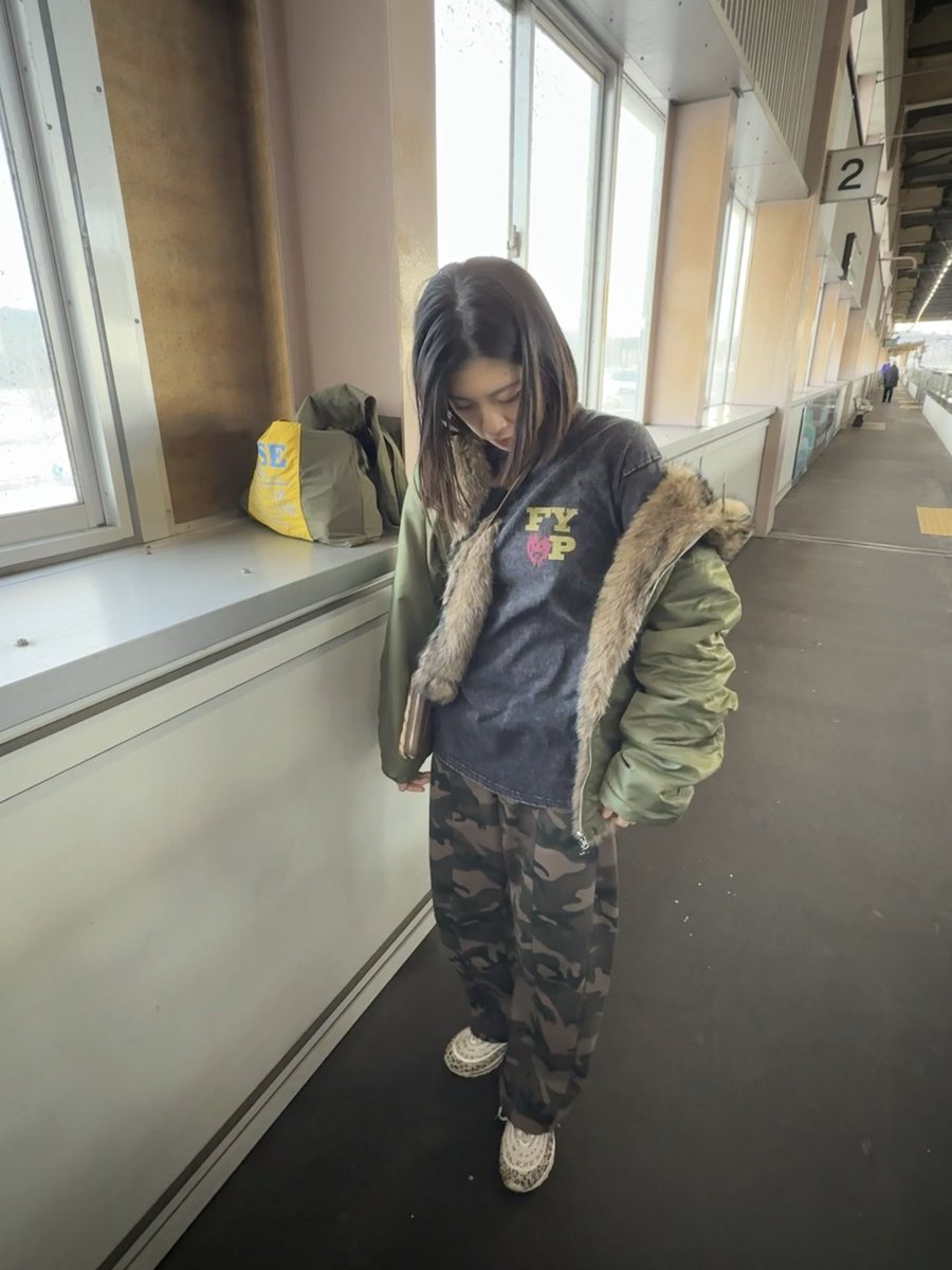 bz_sion's tweet photo. 東京向かうよー🚄✨✨
参戦服です❕
今日来る方と写真撮れたらいいな🤝
 #bz #FYOP https://t.co/9g1X6YvJ9c