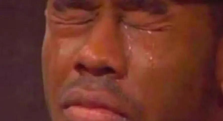 cuando accidentalmente abro el chat que estuve ignorando toda la semana