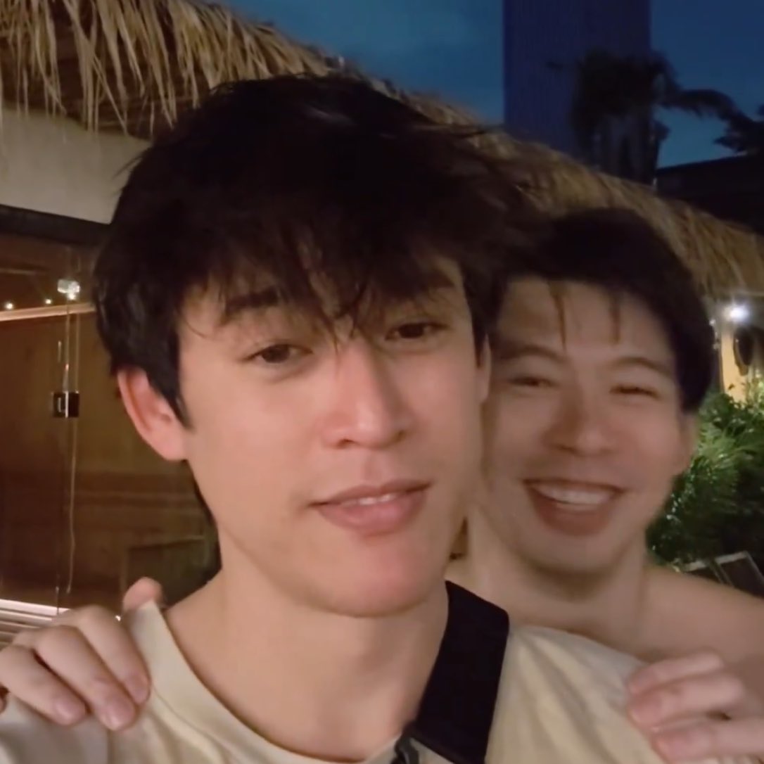 bbriea__'s tweet image. his cute fluffy hairrr 5555555555555555555555