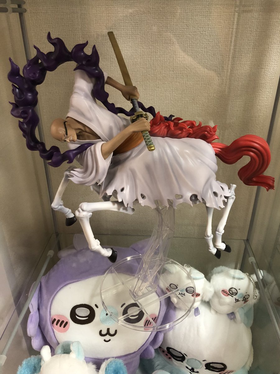 公式ショップでワンピースの一番くじが割と減っててフィギュアもA、B