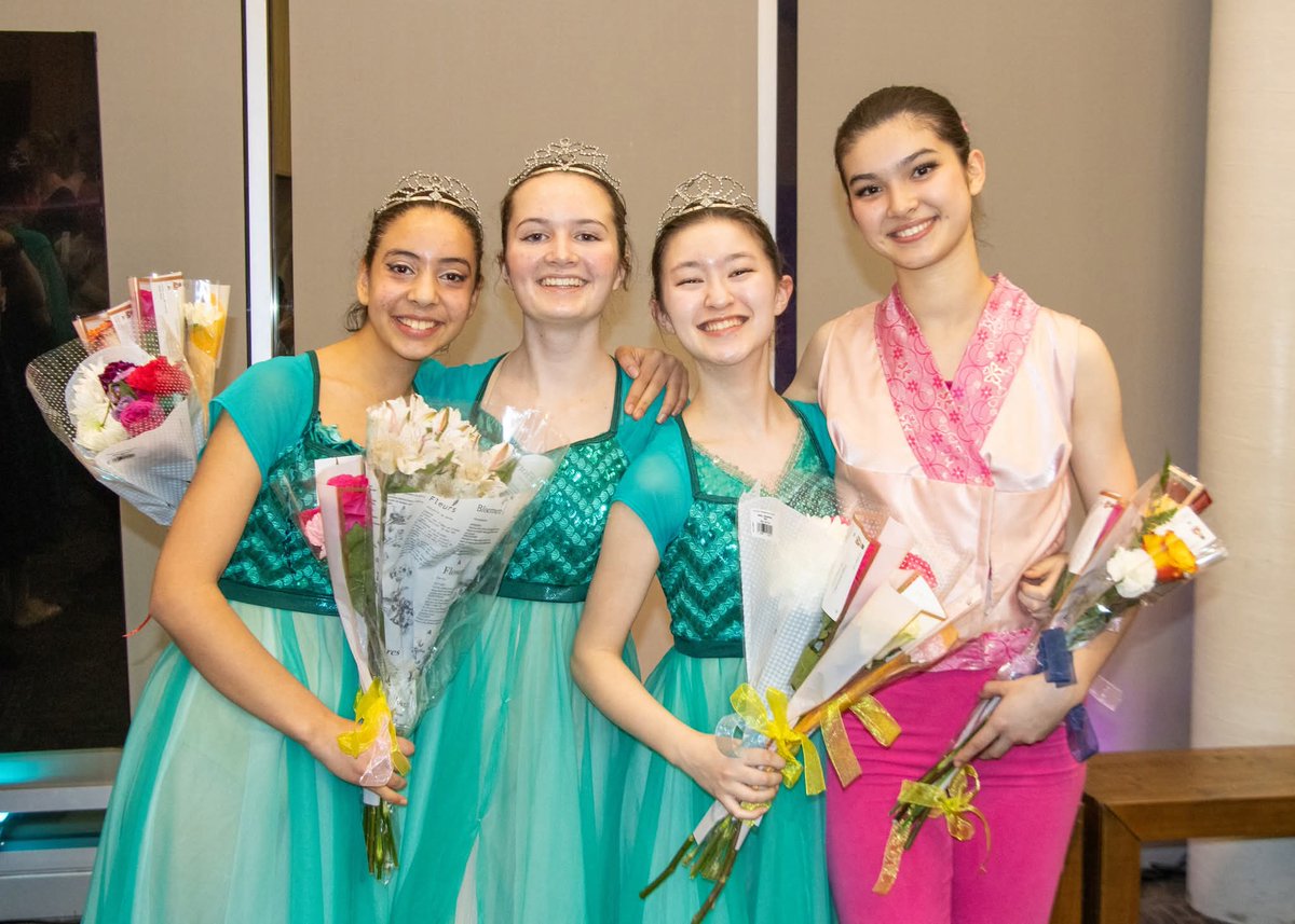 FriendsRcb's tweet image. What an amazing opening night! The @RockvilleBallet dancers put on a great show inside and Mother Nature provided the perfect setting outside with the snow!