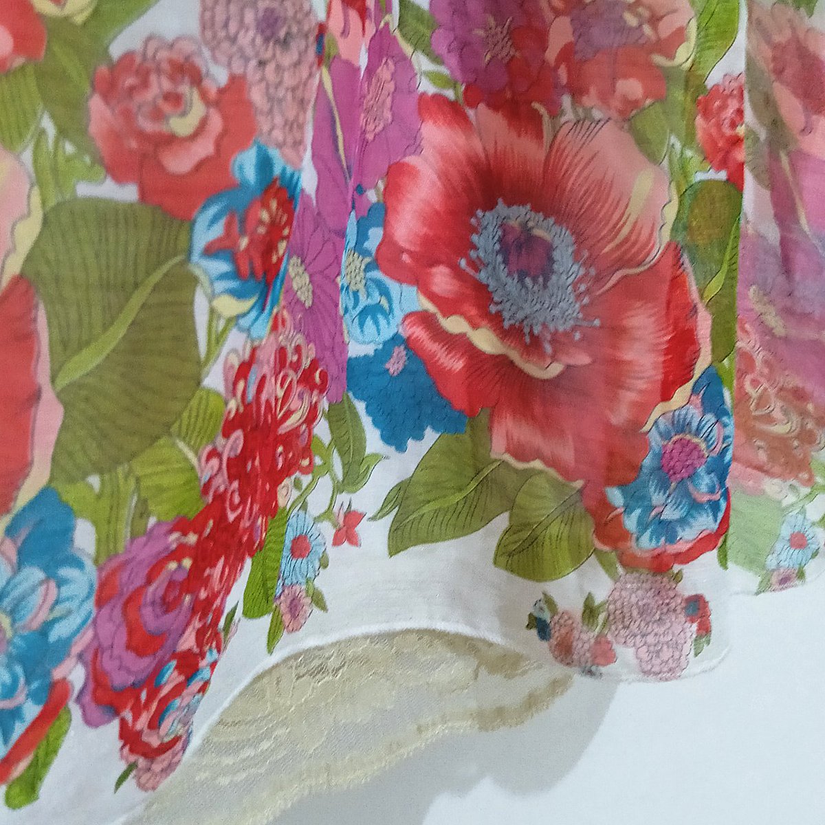 ꒰ want to sale / wts ꒱

★- Pre🤍 dress

Bisa banget buat layering~

Panjang: 67
Ld: 70
💸15K 
✅ bisa co oren 

Strap nya adjustable yaa, jadi bisa disesuaikan. Jujur gak pernah dipake 🥲
🏡Bogor