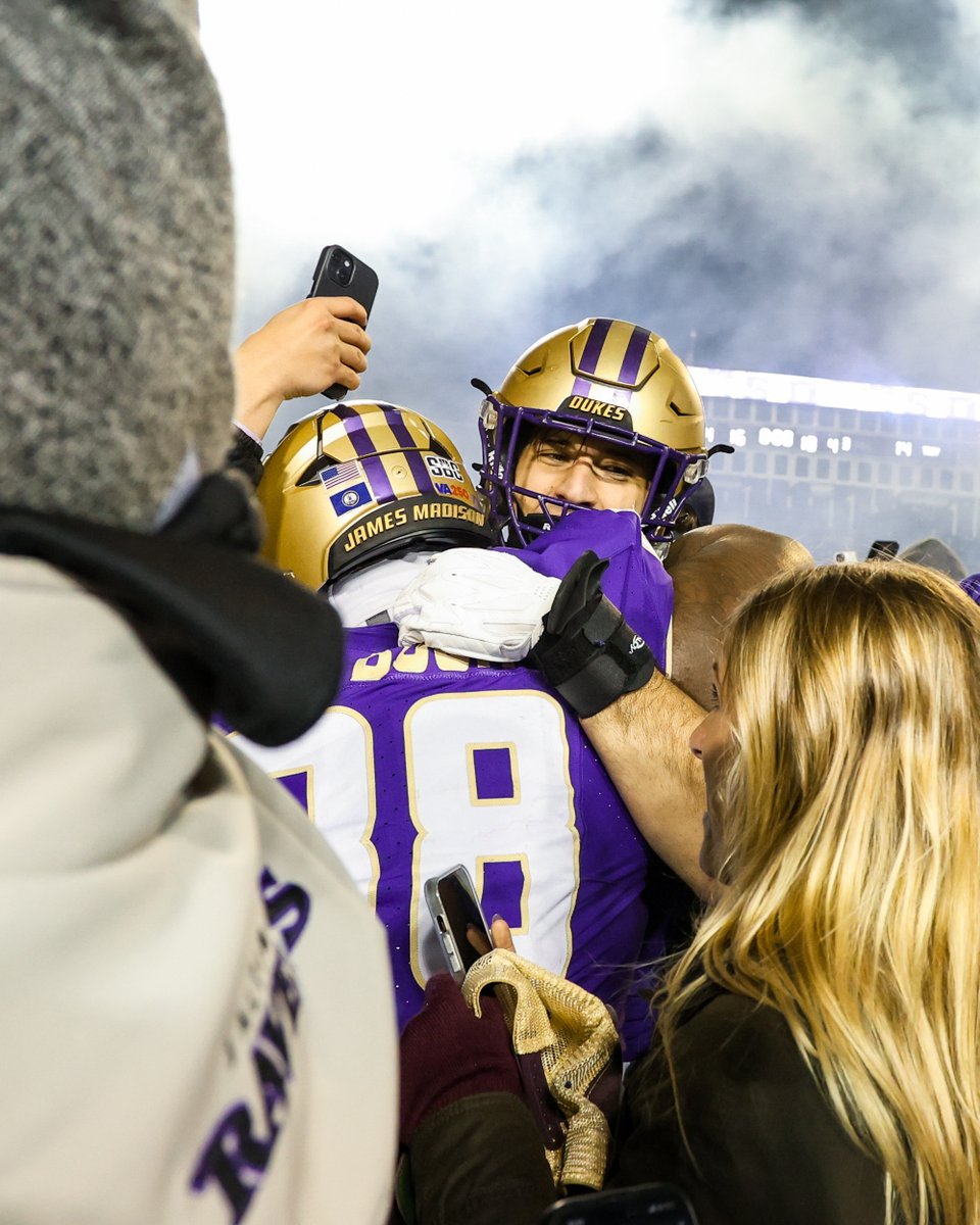 WE ARE THE CHAMPIONS 👑