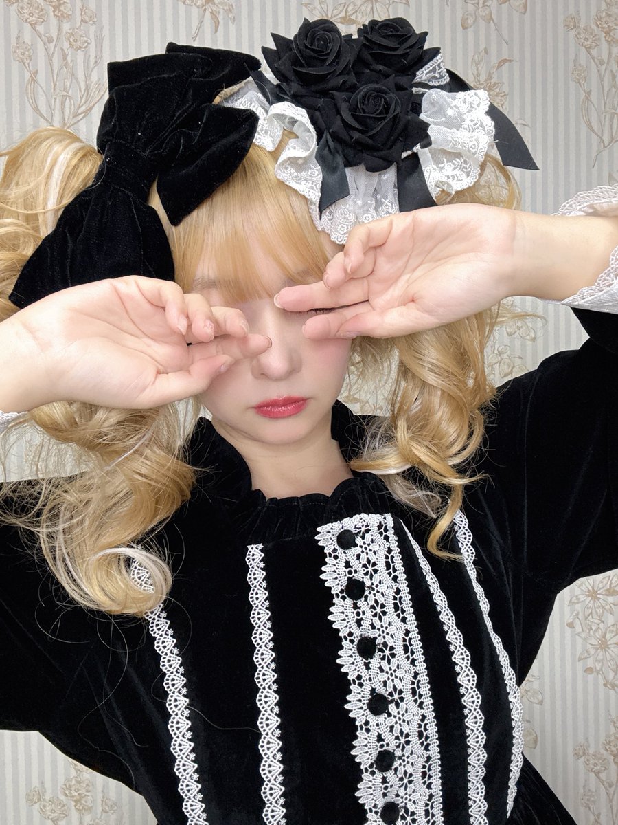 Post by 青木美沙子💕Aoki Misako on X: 金髪×ゴスロリ