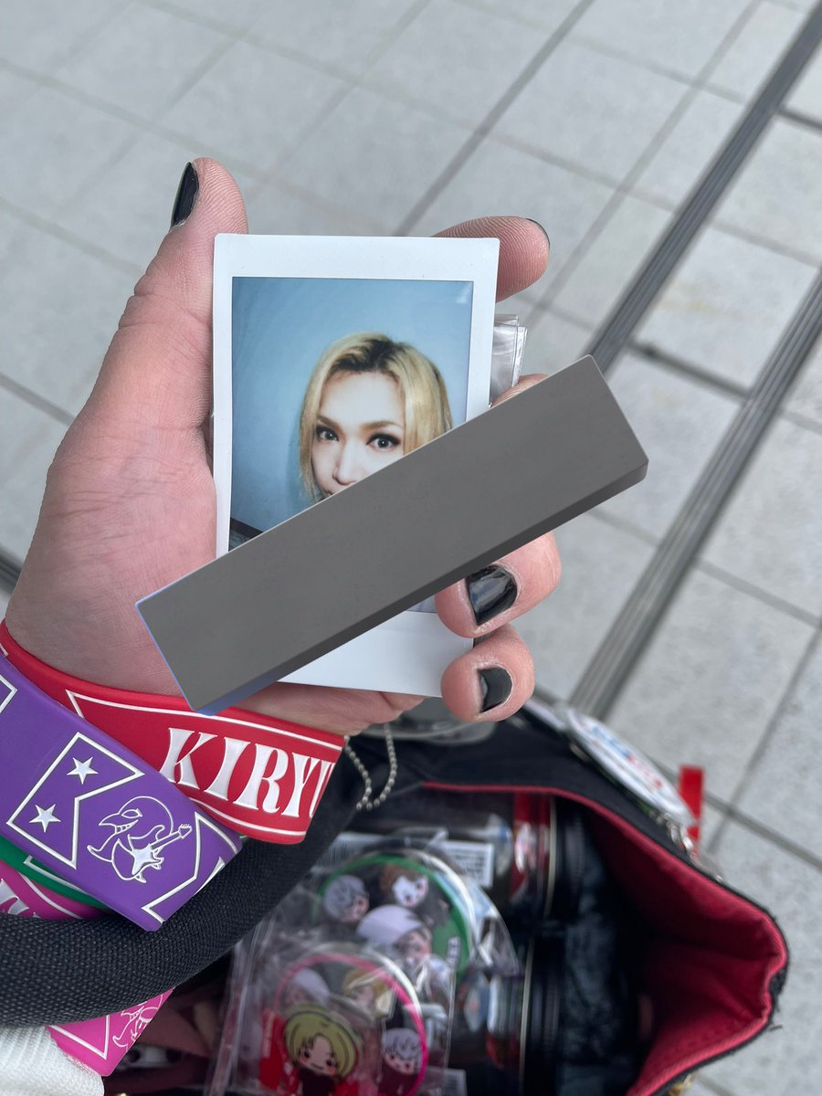 チェキ出た〜〜！しかも推し自引き あざす🙏