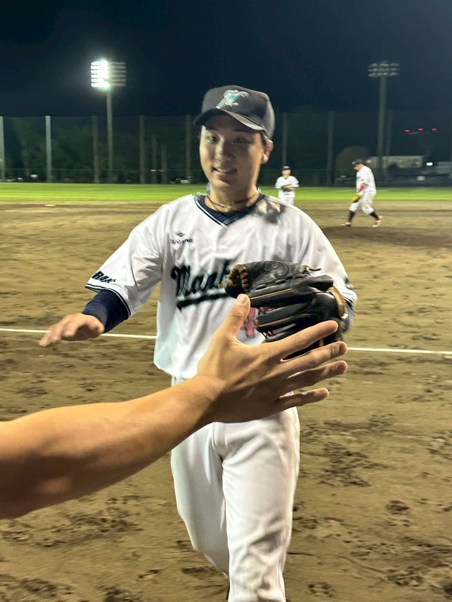 MITOMANBOW's tweet photo. 📣10/18(日)活動報告⚾️

初めての水戸ナイター大会

vs コモンズ
4対2 ⚫️

ナイター環境になかなか慣れず苦戦

貧打のMANBOWS、来年こそは…

#草野球
#水戸ナイター大会
#野球やろうぜ
#初心者歓迎 https://t.co/ClFu0S8jSl
