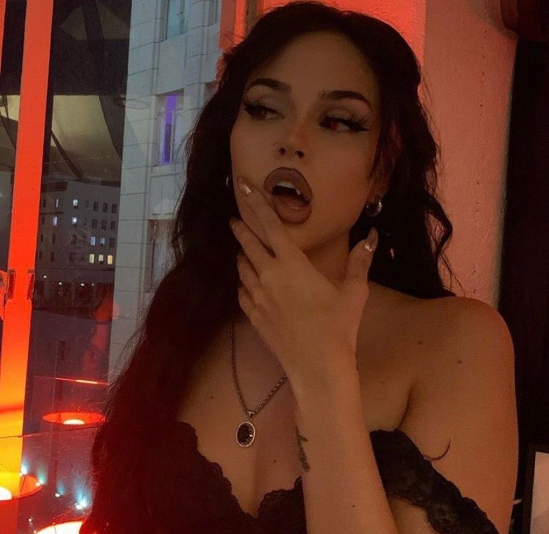 OfStarlitEyes_'s tweet photo. ⠀

⠀           𝙿𝙷𝙾𝙴𝙽𝙸𝚇 𝙳𝙴𝙻𝙰𝙲𝙴𝚈-𝙳𝙸𝙾𝚁  .ᐟ

       𝘮𝘷𝘳𝘱 . 𝘰𝘤 . 𝘷𝘢𝘮𝘱𝘪𝘳𝘦 . 𝘯𝘴𝘧𝘸 . 𝘪𝘯𝘧𝘰 𝘣𝘦𝘭𝘰𝘸 .

                              𝘓𝘪𝘬𝘦  /  𝘙𝘵  .ᐣ
 
⠀ https://t.co/PBCHQQBIrb