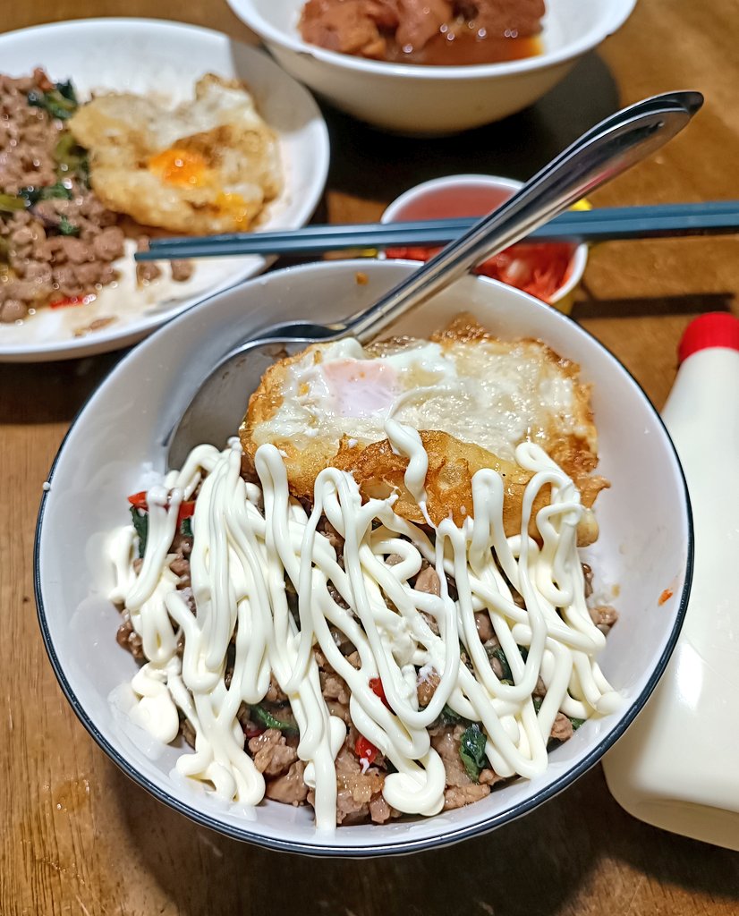 กะเพราใส่มายองเนส อร่อยสุดยอด ! 😋🤩👍🏻👍🏻