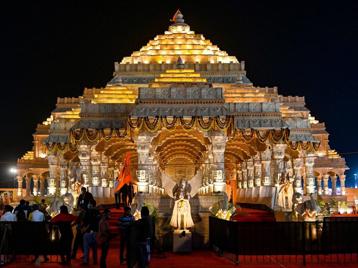 nanditathhakur's tweet photo. परित्राणाय साधूनां विनाशाय च दुष्कृताम्।
धर्मसंस्थापनार्थाय संभवामि युगे युगे।।4.8।।
#6thdecember … https://t.co/Qz9sXNdQ78