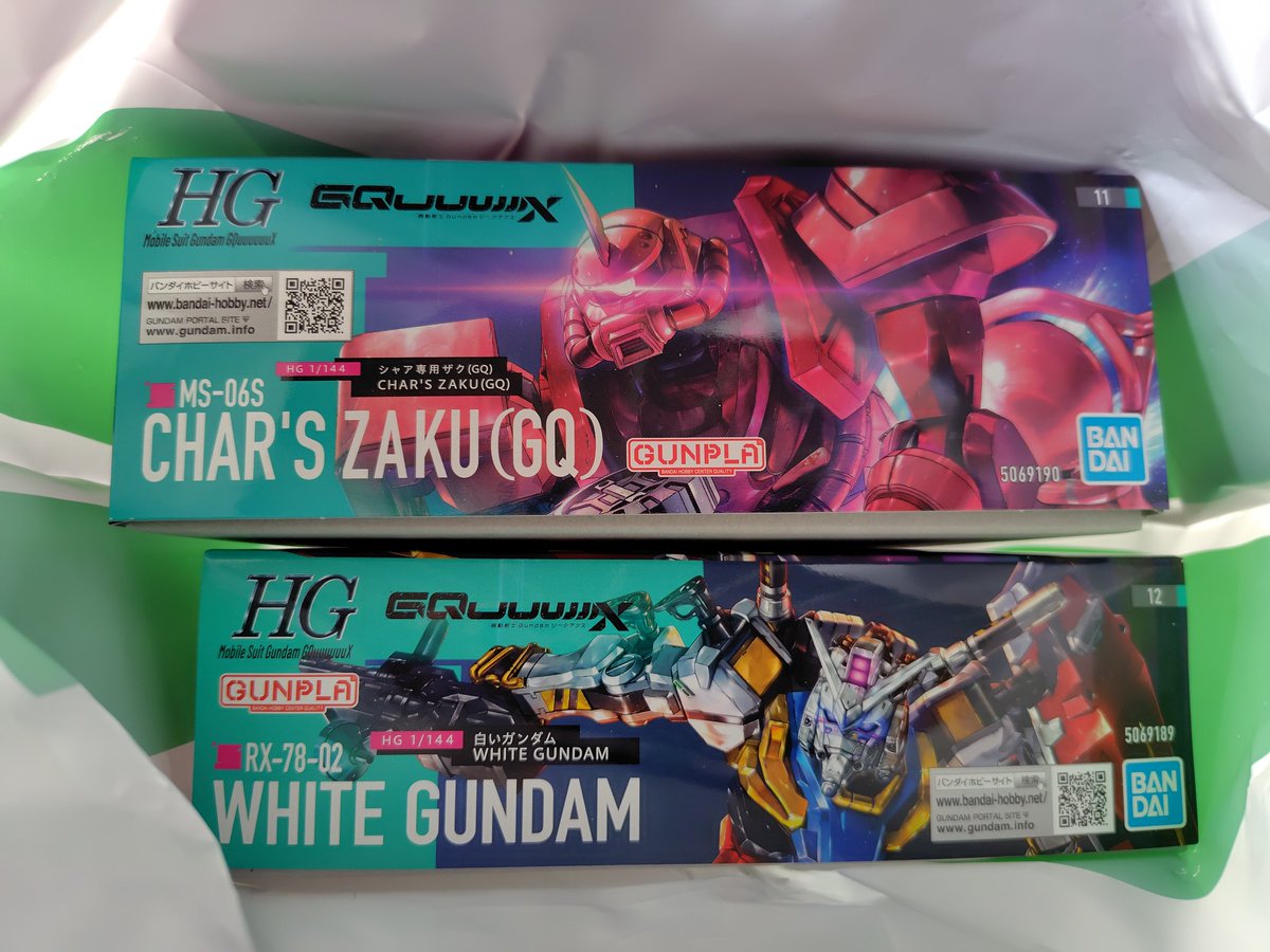 念願のシャア専用ザクを入手したじょ！(｀・ω・´) 積みプラが増え