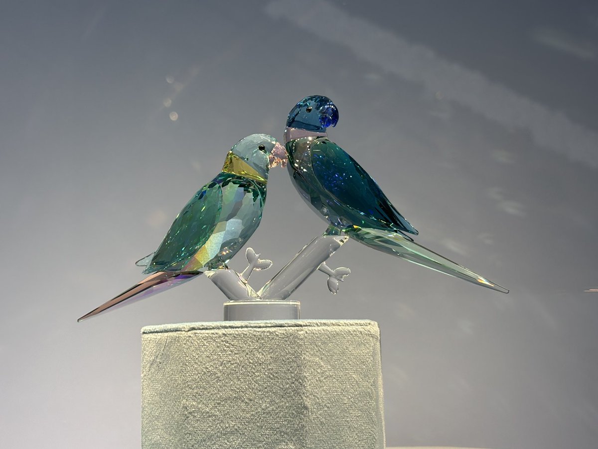 SWAROVSKI #WIEN 高級で美しいものが散りばめられていた✨ といっても