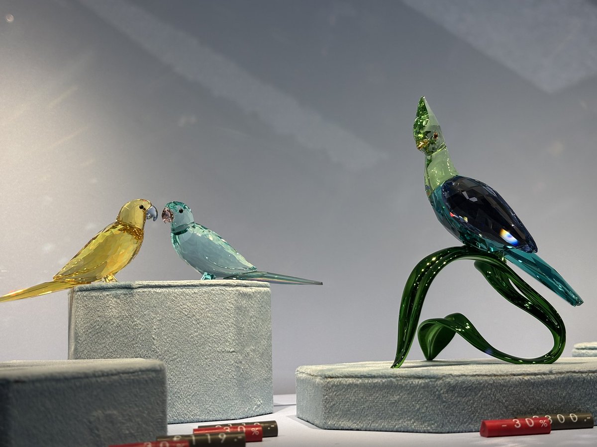 SWAROVSKI #WIEN 高級で美しいものが散りばめられていた✨ といっても