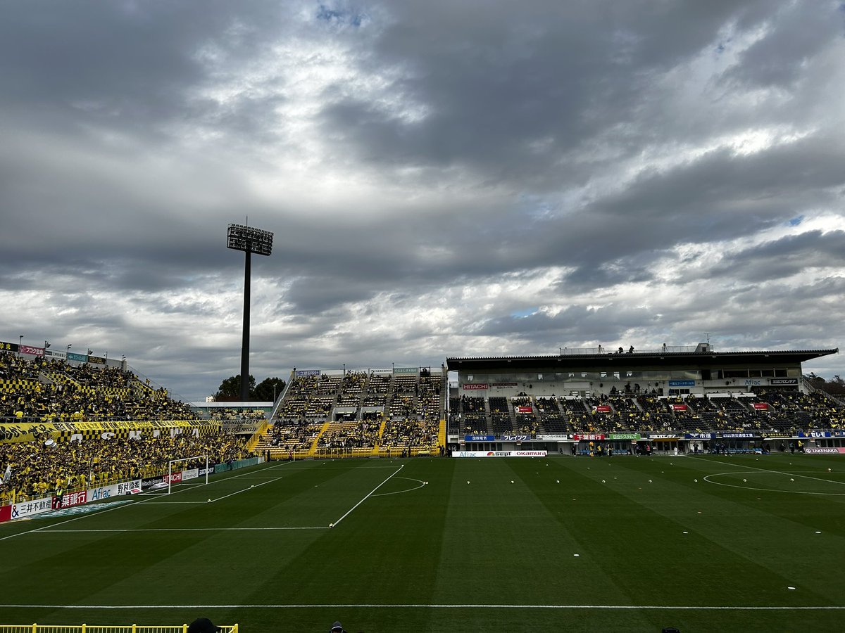 Hiyuru24's tweet photo. 今日もここから⚽️ https://t.co/DPKQi3goDL