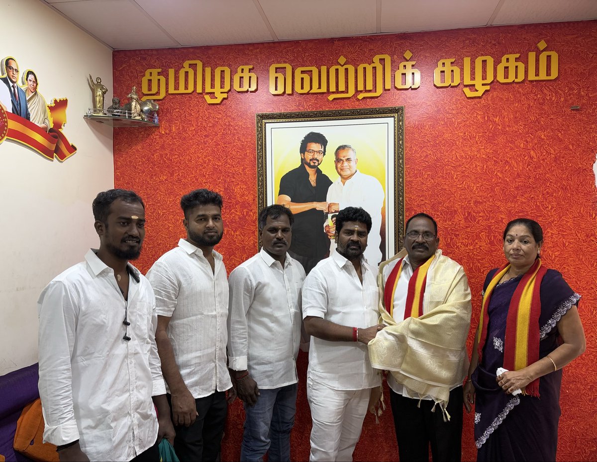 kvdamu's tweet photo. இன்றைய விலையில்லா விருந்தகத்தில்..
@TVKVijayHQ @TVKHQ_Chennai @BussyAnand @AadhavArjuna @CTR_Nirmalkumar @KASengottaiyan https://t.co/RshYYiQlMU