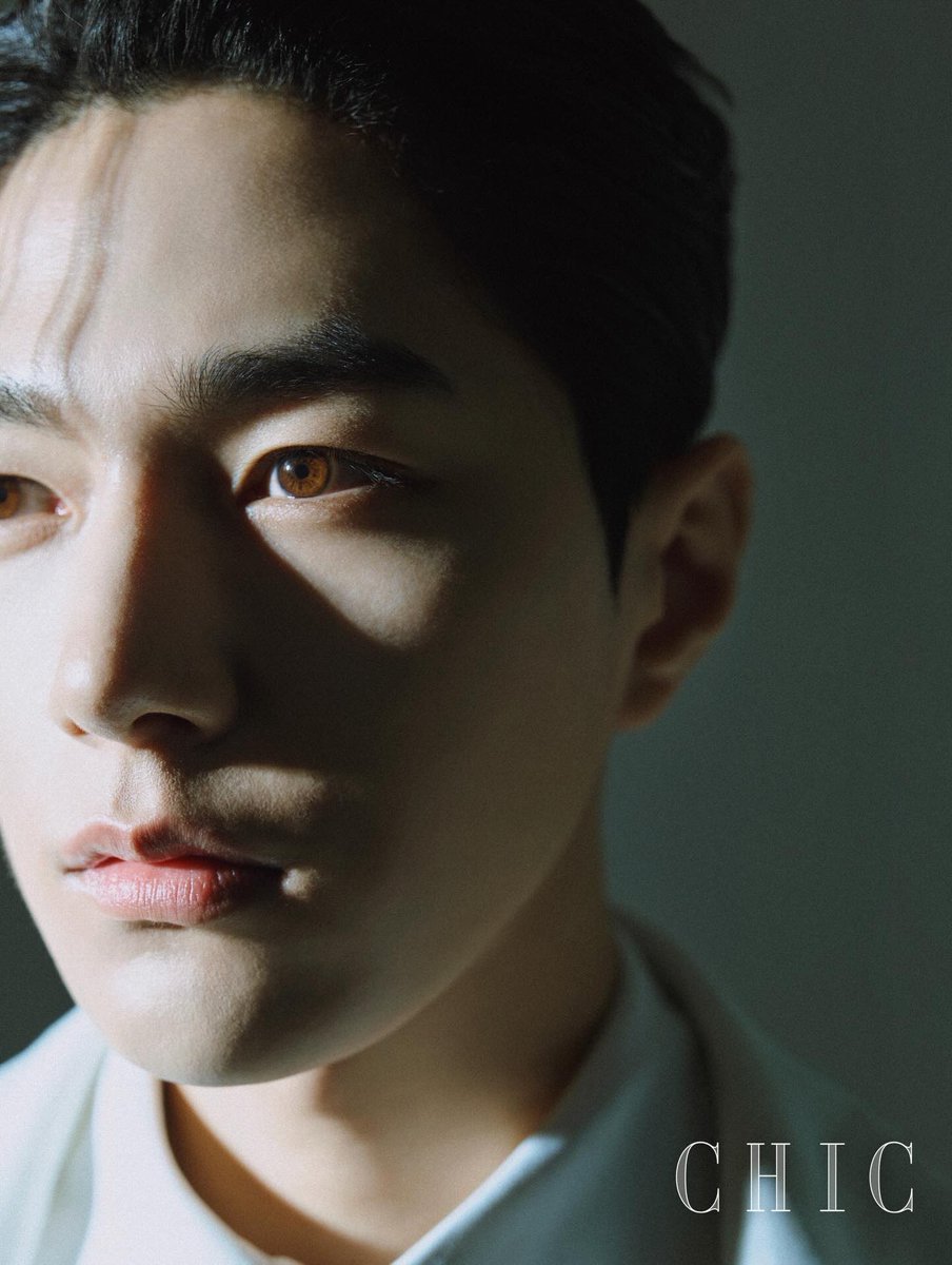 jadoreL313's tweet image. DEC 2025- CHIC MAGAZINE ❄️

묭오빠 눈에는 말하지 않아도 
느껴지는 힘이 있어요🤎

#myungsoo #L
#엘 #김명수 #인피니트