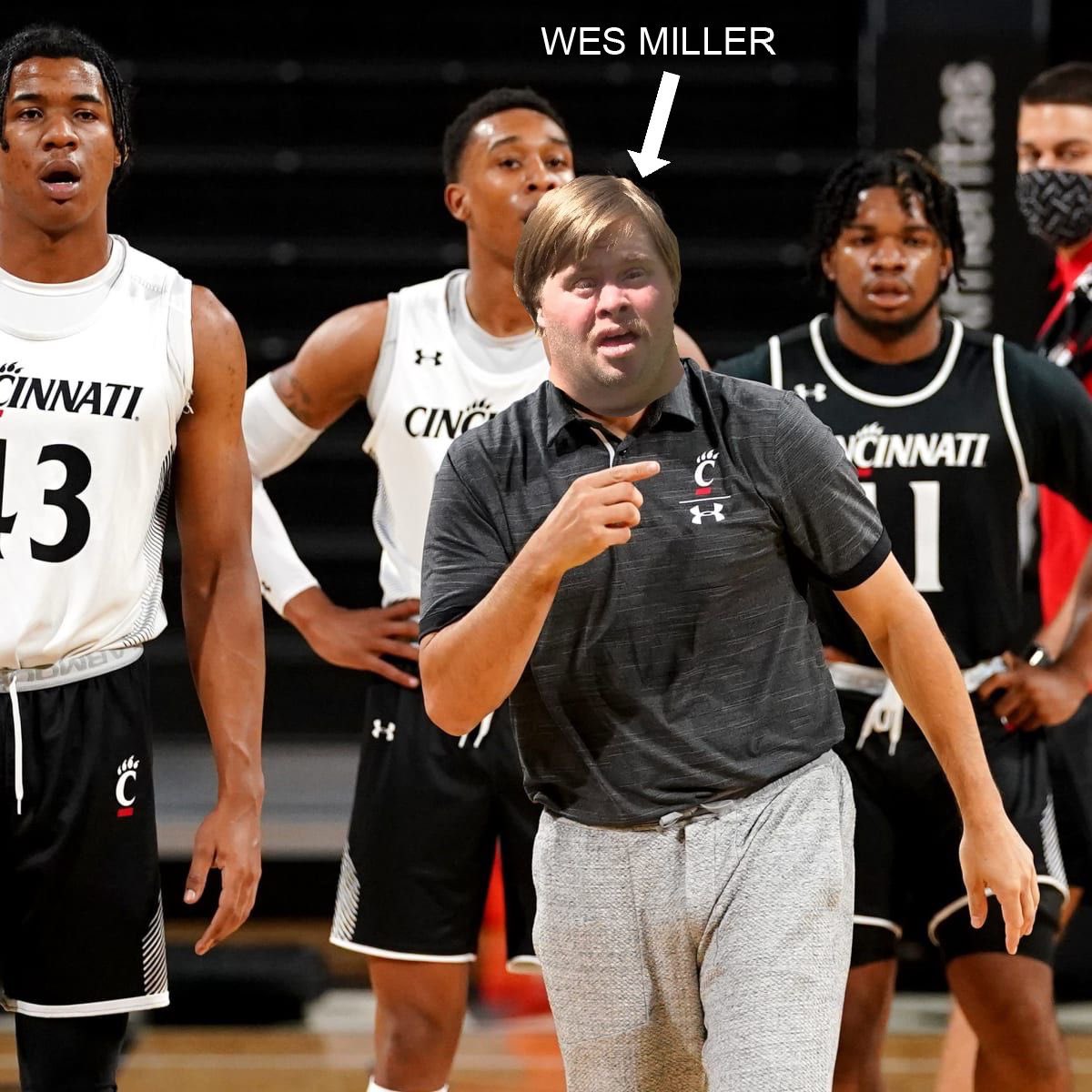ronaldofanMEOW's tweet photo. Fire Wes Miller! #WesMiller https://t.co/Su0kPIFGjw