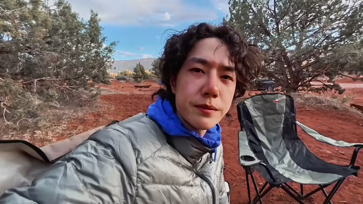 พี่ดาราจะสนิทกับเรามากเกินไปแล้วไหม 5555 ตื่นมาก็เซลฟี่รูปไว้ให้

YIBO x SQUAMISH ROCK
#ExploringWithWangYiBoS2EP4