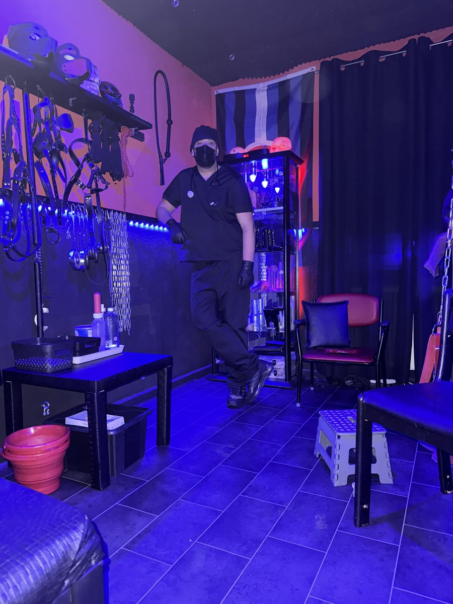 XXXDerHerrXXX's tweet photo. dr. Lucas treats you, watch my videos:  https://t.co/QWRVHP3A5Q https://t.co/j606WpuMEU