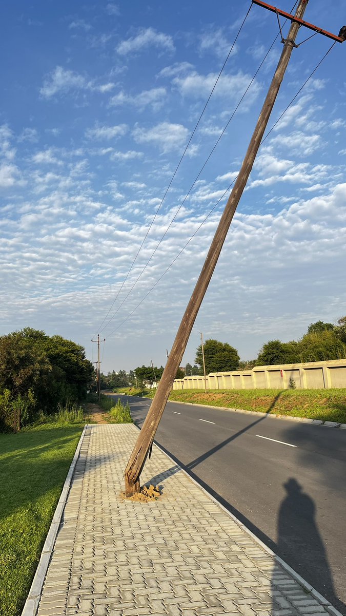 This is an accident waiting to happen - Mimosa Rd, Blue Hills. <a href="/Eskom_SA/">Eskom Hld SOC Ltd</a> <a href="/CoJPublicSafety/">Joburg Public Safety</a> <a href="/CityPowerJhb/">@CityPowerJhb</a> <a href="/CityofJoburgZA/">City of Joburg</a> <a href="/DadaMorero/">Executive Mayor of the City Of Joburg</a> <a href="/Lesufi/">Panyaza Lesufi</a>