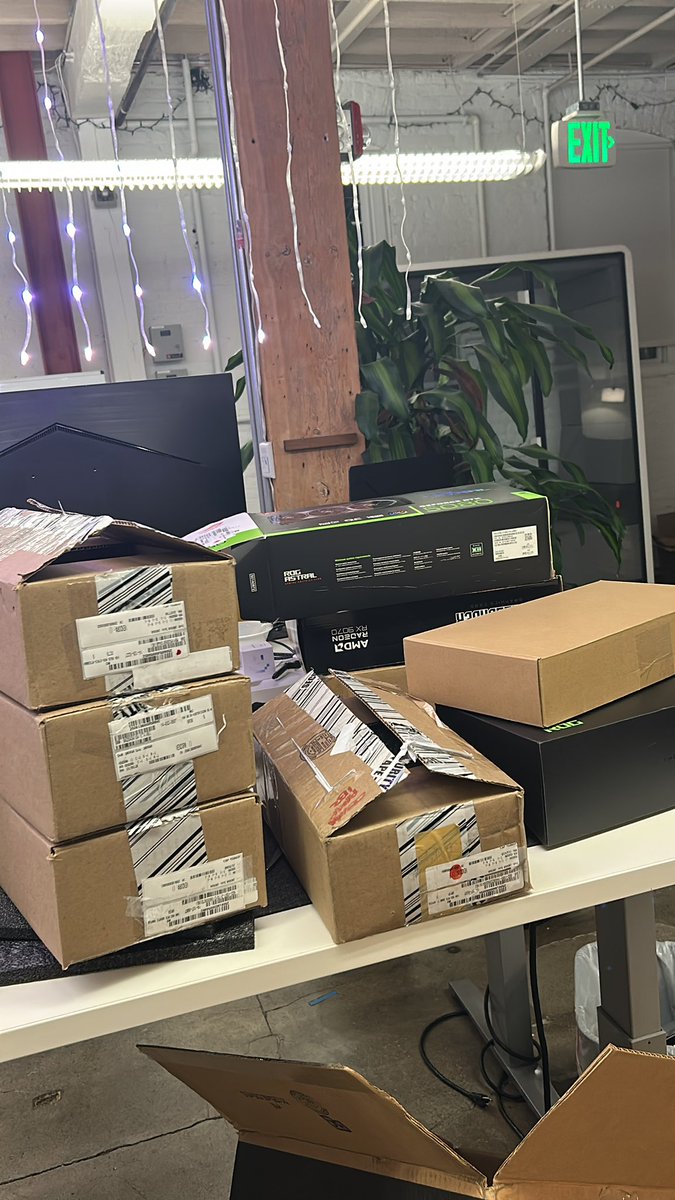 aychocho tweet media