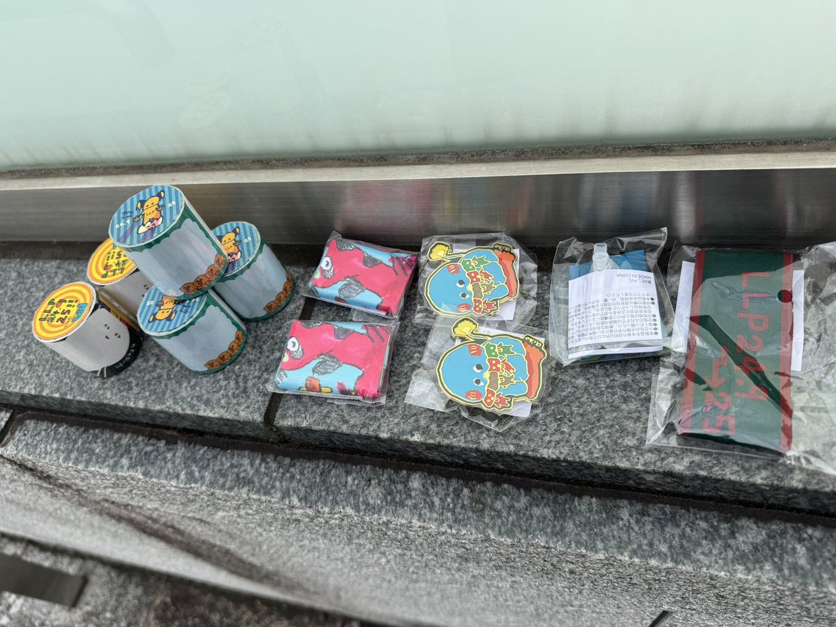 被っておりますー😭やあねえ、、 どなたかはみーご赤とバンダナとか