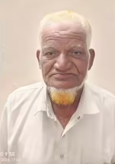 treeni's tweet photo. BREAKING: Raju Mulla alias Riyazuddin Jahiruddin Mulla (56) lured 6-year-old Hindu girl with biscuits, took her to school toilet and raped her in Amravati, Maharashtra.

As per reports, incident captured on school CCTV, girl informed family, medical confirmed rape.

Accused arrested under POCSO Act.

@MahaPolice